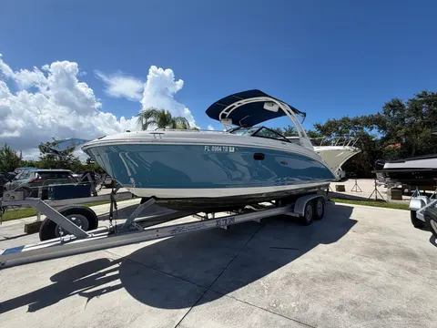 2022 Sea Ray 270 SDX OB, photo 1 in Stuart, FL