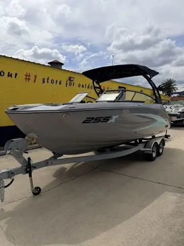 2026 Yamaha Boats 255XD, photo 1 in Jacksonville, FL