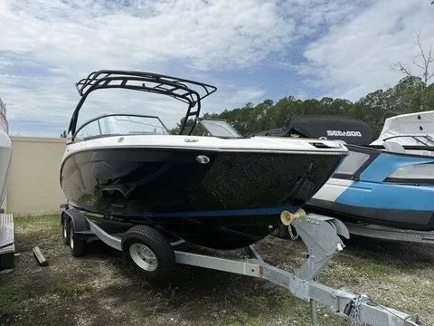 2026 Yamaha Boats 252SD, photo 1 in Jacksonville, FL
