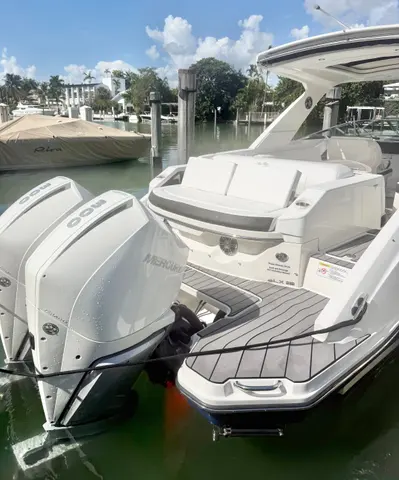 2023 Sea Ray SLX 310 Outboard, photo 1 in North Miami Beach, FL