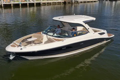 2016 Sea Ray SLX 350, photo 1 in Delray Beach, FL