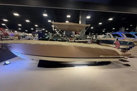 2027 Chris-Craft Launch 27, photo 1 in Fort Lauderdale, FL