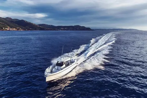 2027 Wellcraft 28 T-Top, photo 1 in Orlando, FL