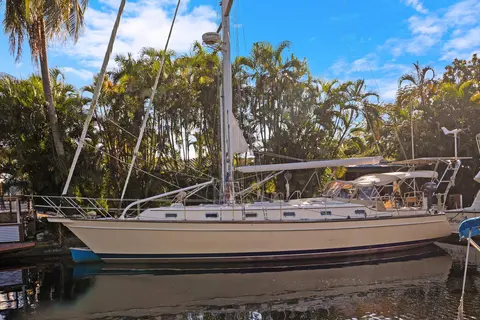 2006 Island Packet 440, photo 1 in Fort Lauderdale, FL
