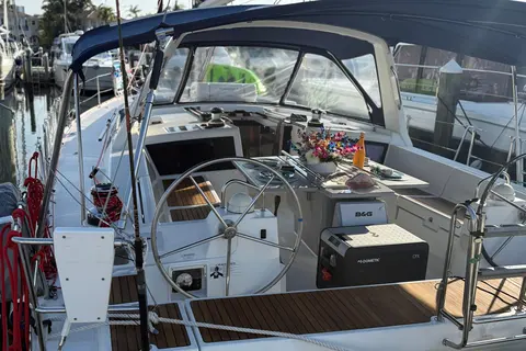 2017 Beneteau Oceanis 48, photo 1 in Hollywood, FL