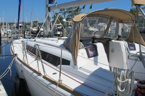 2013 Jeanneau Sun Odyssey 379, photo 1 in Jacksonville, FL