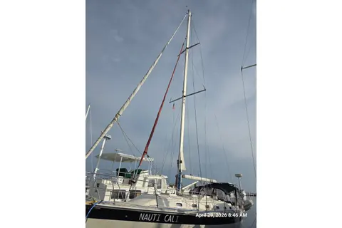 2006 Caliber 40LRC SE, photo 1 in Green Cove Springs, FL