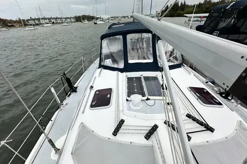 2002 Hunter 466, photo 1 in Green Cove Springs, FL