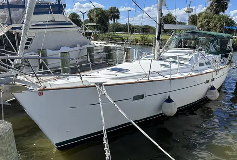 2004 Beneteau Oceanis Clipper 423, photo 1 in Titusville, FL