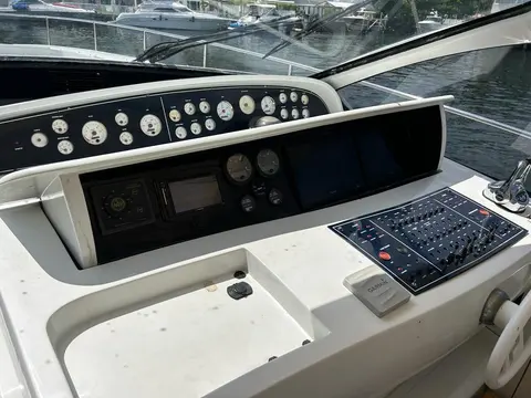 1999 Pershing 54, photo 1 in Miami Beach, FL