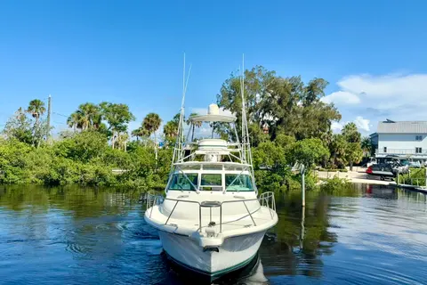 2002 Pursuit 3800 Express, photo 1 in Port Richey, FL