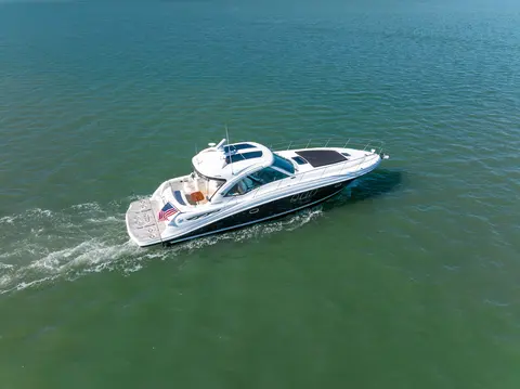 2010 Sea Ray 500 Sundancer, photo 1 in St Petersburg, FL