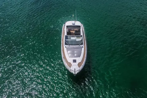 2018 Azimut Atlantis 43, photo 1 in Miami, FL