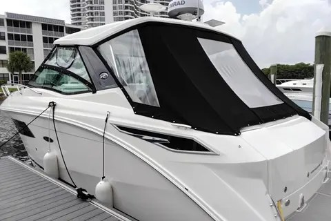 2023 Sea Ray Sundancer 320 Outboard, photo 1 in Aventura, FL