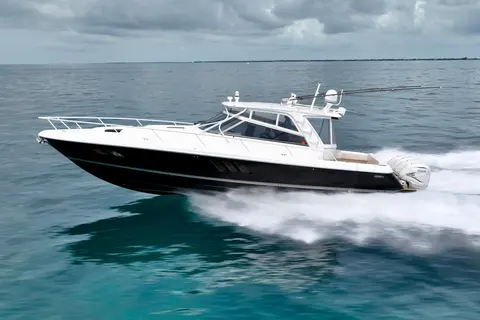 2019 Intrepid 475 Sport Yacht, photo 1 in Key Largo, FL