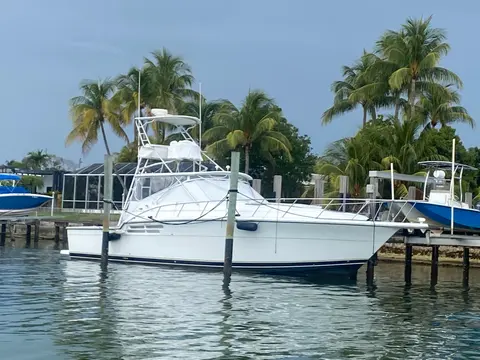 1999 Tiara Yachts 43 Open, photo 1 in North Shores, FL