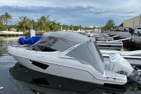 2021 Schaefer 303, photo 1 in Miami Beach, FL