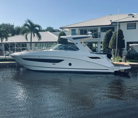 2017 Sea Ray Sundancer 350, photo 1 in Boca Raton, FL
