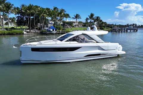 2024 Jeanneau DB/43 OB, photo 1 in Stuart, FL