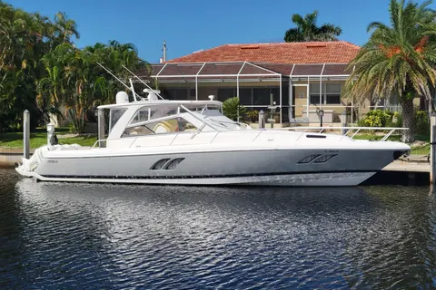 2016 Intrepid 475 Sport Yacht, photo 1 in Punta Gorda, FL