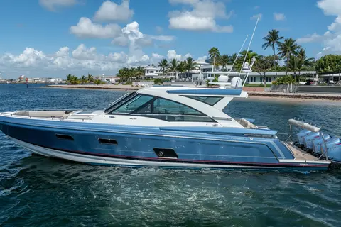 2022 Formula 430 Super Sport Crossover, photo 1 in Fort Lauderdale, FL