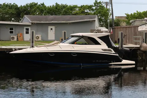 2015 Regal 35 Sport Coupe, photo 1 in Fort Lauderdale, FL