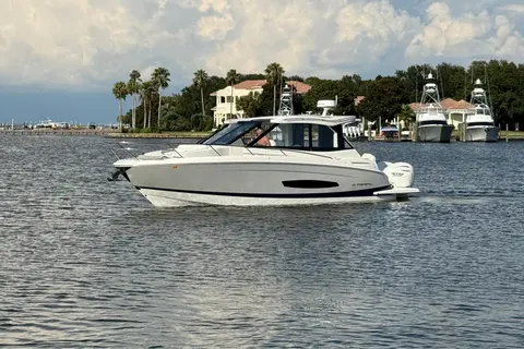 2025 Regal 36 XO, photo 1 in Destin, FL