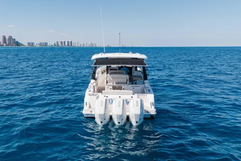 2021 Boston Whaler 350 Realm, photo 1 in Fort Lauderdale, FL