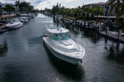 2011 SeaVee 430 Sportfish Express, photo 1 in North Miami, FL