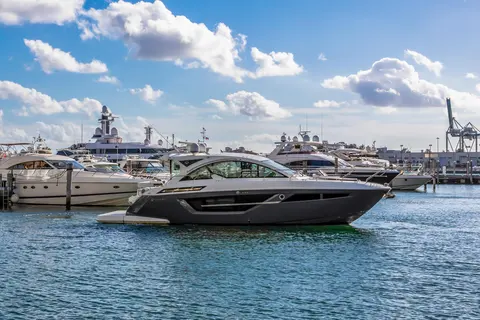 2019 Cruisers 50 Cantius, photo 1 in Miami, FL