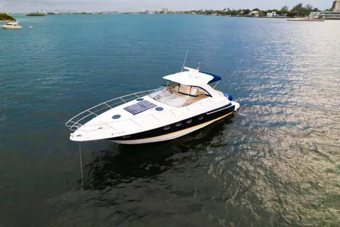 2004 Regal Commodore 4260, photo 1 in North Miami Beach, FL