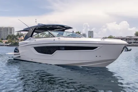2021 Cruisers Yachts 38 GLS OB, photo 1 in Miami Beach, FL