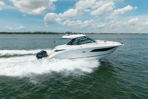 2024 Sea Ray Sundancer 320 Coupe Outboard, photo 1 in Fort Myers, FL