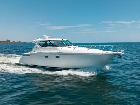 2008 Tiara Yachts 4300 Sovran, photo 1 in Ft Lauderdale, FL
