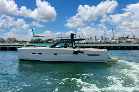 2017 Fjord 48 Open, photo 1 in Miami Beach, FL