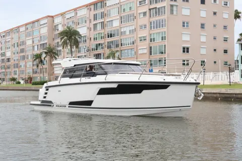 2024 Aquador 300 HT, photo 1 in St Pete Beach, FL