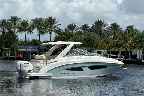2022 Regal 33 XO, photo 1 in Fort Lauderdale, FL