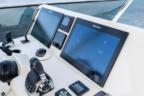 2018 Prestige 680, photo 1 in Fort Lauderdale, FL