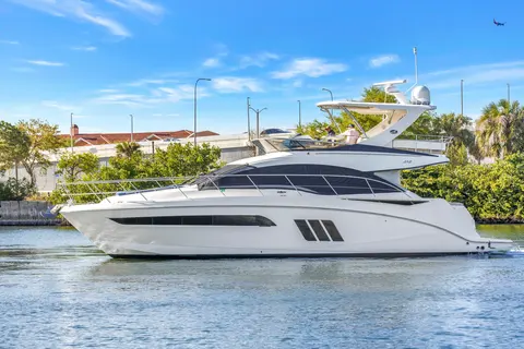 2015 Sea Ray 510 Fly, photo 1 in Tampa, FL