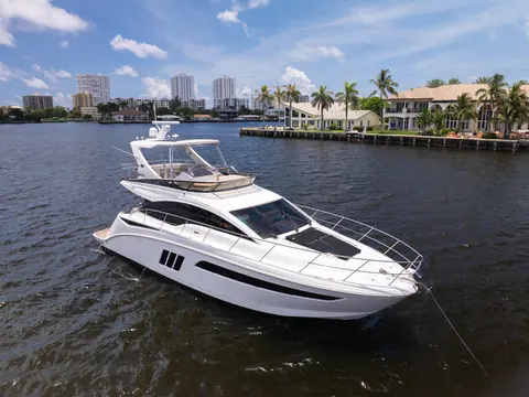 2016 Sea Ray 510 Fly, photo 1 in Fort Lauderdale, FL
