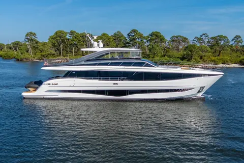 2025 Princess Y95, photo 1 in West Palm Beach, FL