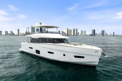 2021 Azimut Magellano 66, photo 1 in North Miami, FL