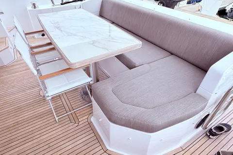 2020 Azimut 60, photo 1 in Naples, FL