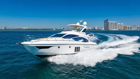 2015 Azimut 54, photo 1 in North Miami, FL