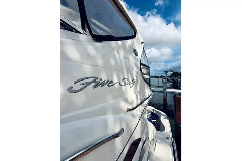 2003 Sea Ray 560 Sedan Bridge, photo 1 in Lauderdale Harbours, FL