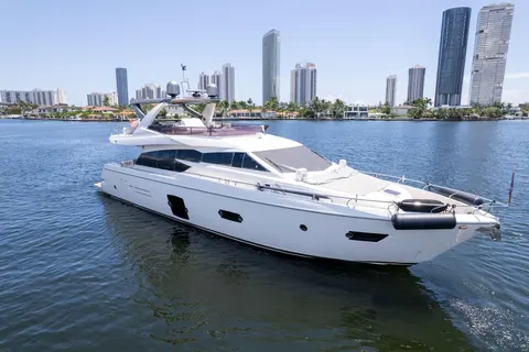 2015 Ferretti Yachts 750, photo 1 in Miami, FL