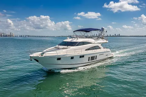 2013 Fairline Squadron 66, photo 1 in Miami Beach, FL