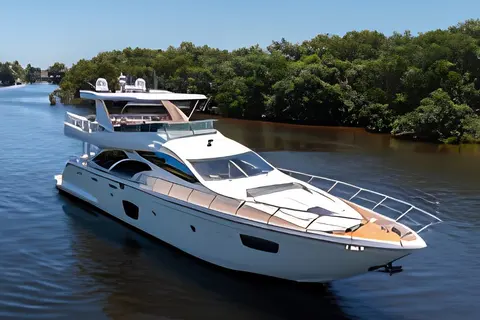 2010 Azimut 75, photo 1 in Miami, FL