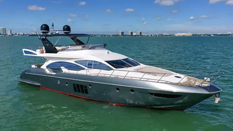2012 Azimut Flybridge, photo 1 in Miami, FL