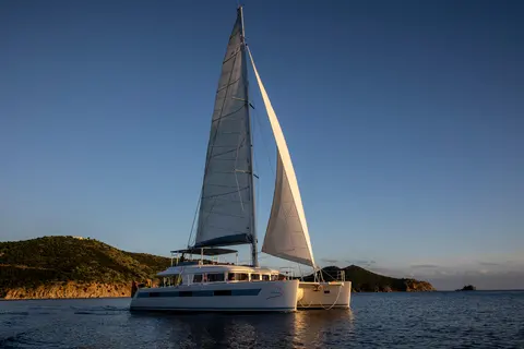 2014 Lagoon 620, photo 1 in Fort Lauderdale, FL